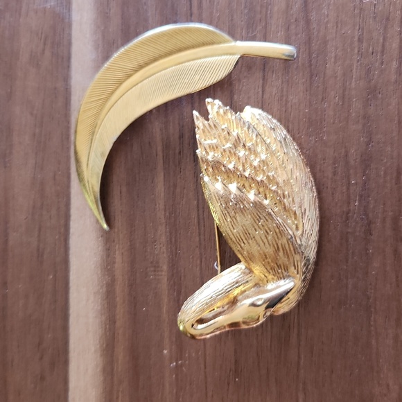 Vintage Swan and Feather Brooch set - Picture 1 of 3